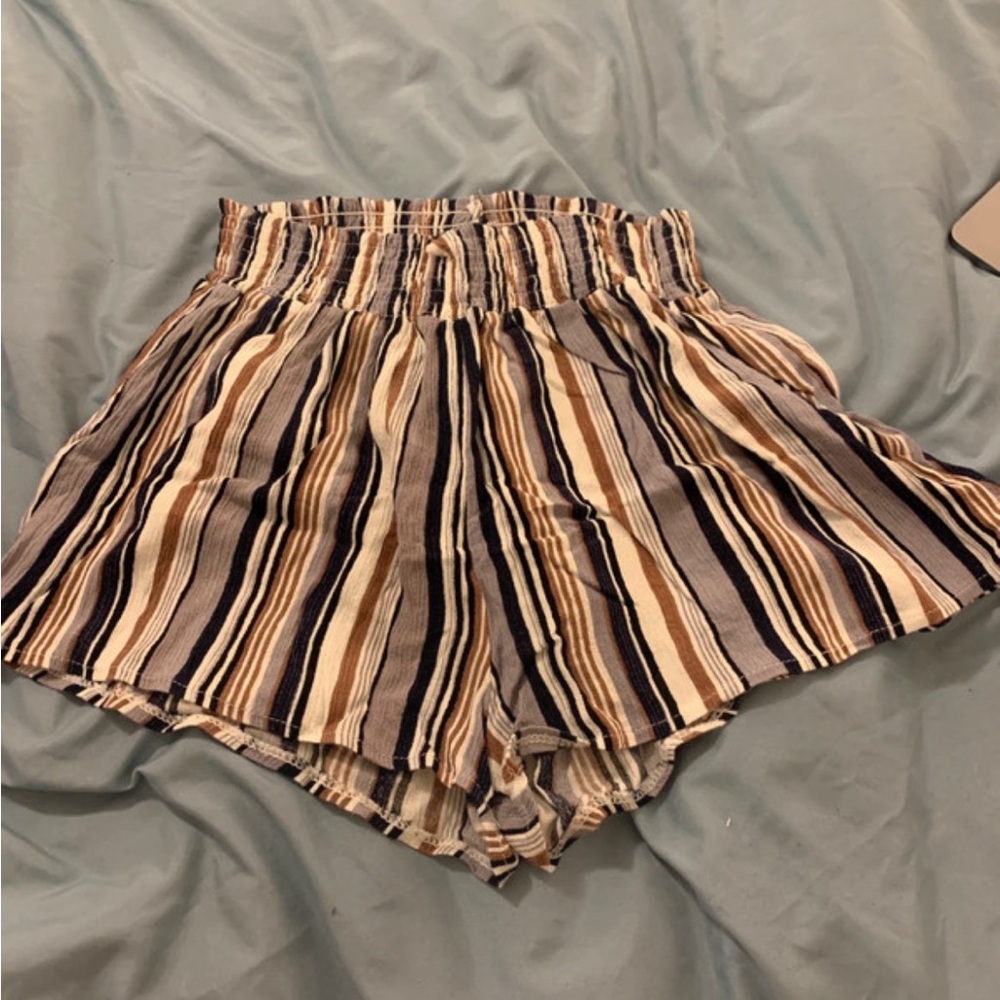 Striped flowy shorts